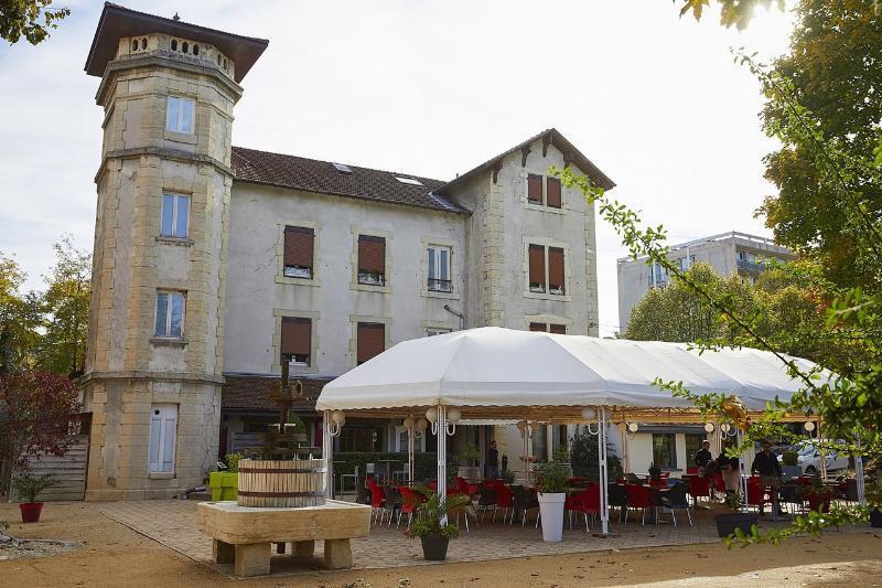 Готель La Commanderie De Champarey Bourgoin-Jallieu Екстер'єр фото